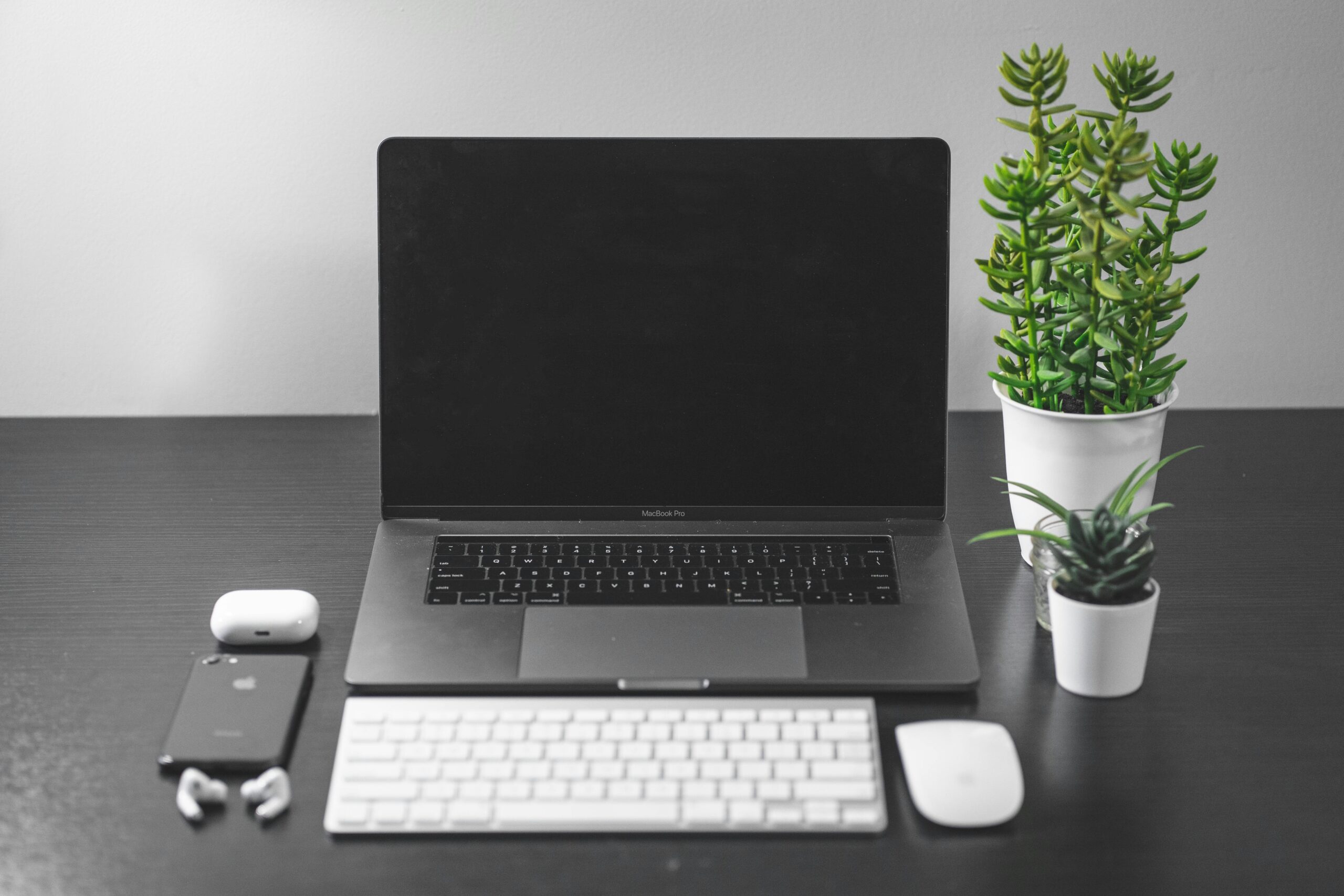 Bàn làm việc đẹp – Phong cách tối giản!